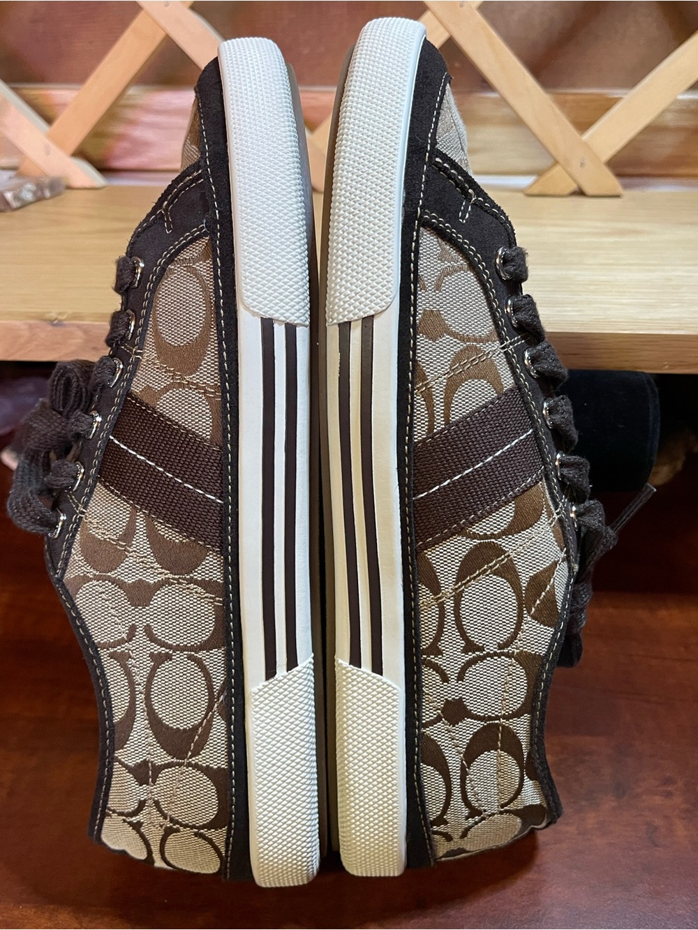Coach Sz 9.5 Signature “C” Jacquard Canvas w/ Leather & Suede Trims Low- Tops